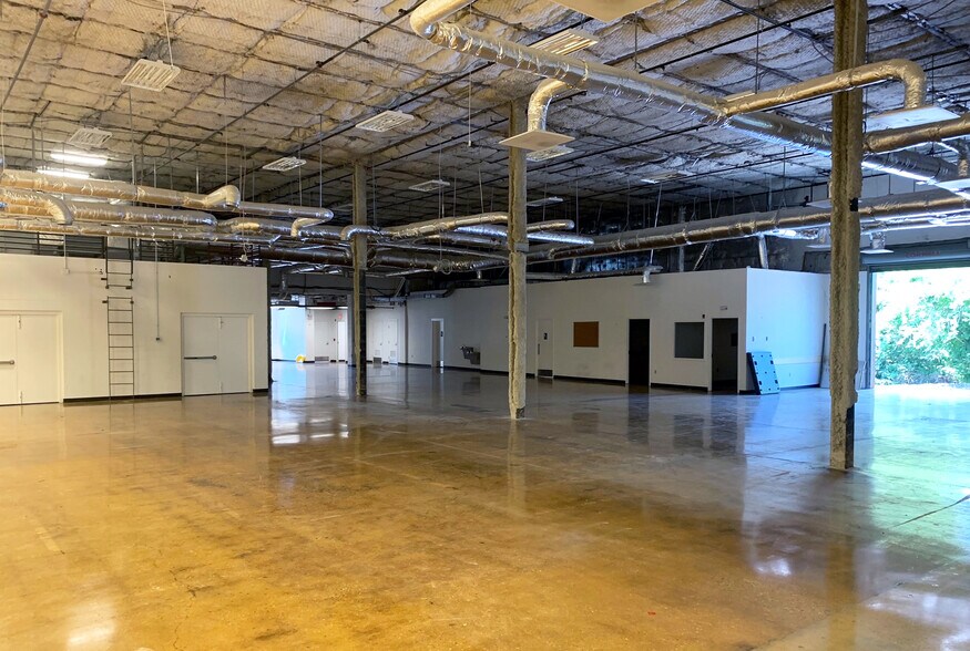 More Photos Of 3300-3350 New York Ave NE, Washington Warehouse For Lease
