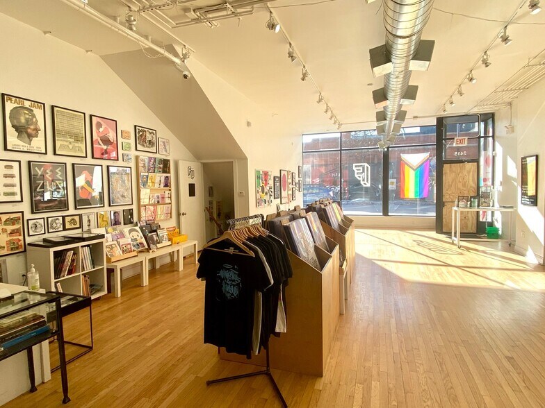 More Photos Of 2415 N Milwaukee Ave, Chicago Freestanding For Lease