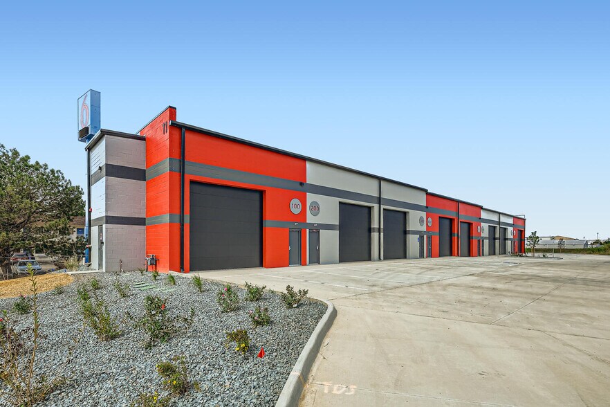 More Photos Of 11 NW Frontage Rd, Fort Collins Showroom For Lease