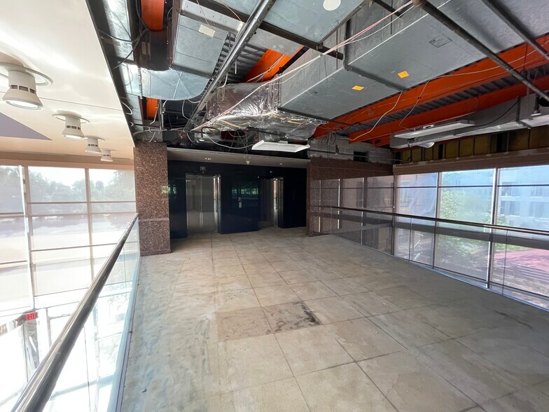 More Photos Of 1000 Sylvan Ave, Englewood Cliffs Office For Sale