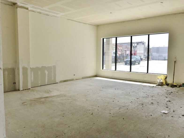 More Photos Of 4651 N Greenview Ave, Chicago Apartments For Lease