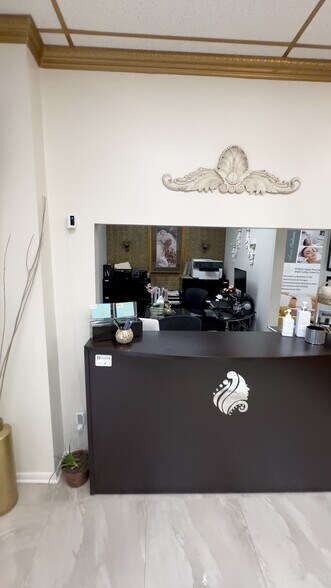 More Photos Of 257-263 W Rittenhouse St, Houston Warehouse For Sale