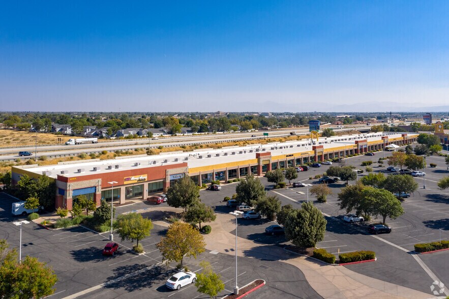 More Photos Of 44950 Valley Central Way, Lancaster Unknown For Lease