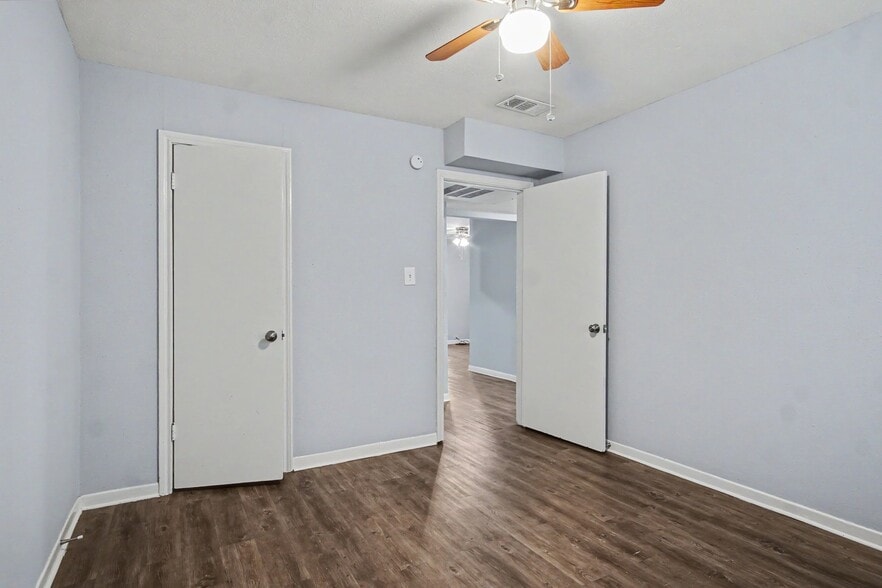More Photos Of 1205 Avenue A, Katy Apartments For Sale