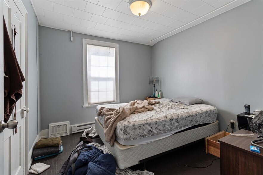 More Photos Of 116 W Jessie St, Rushford Storefront Retail Residential For Sale