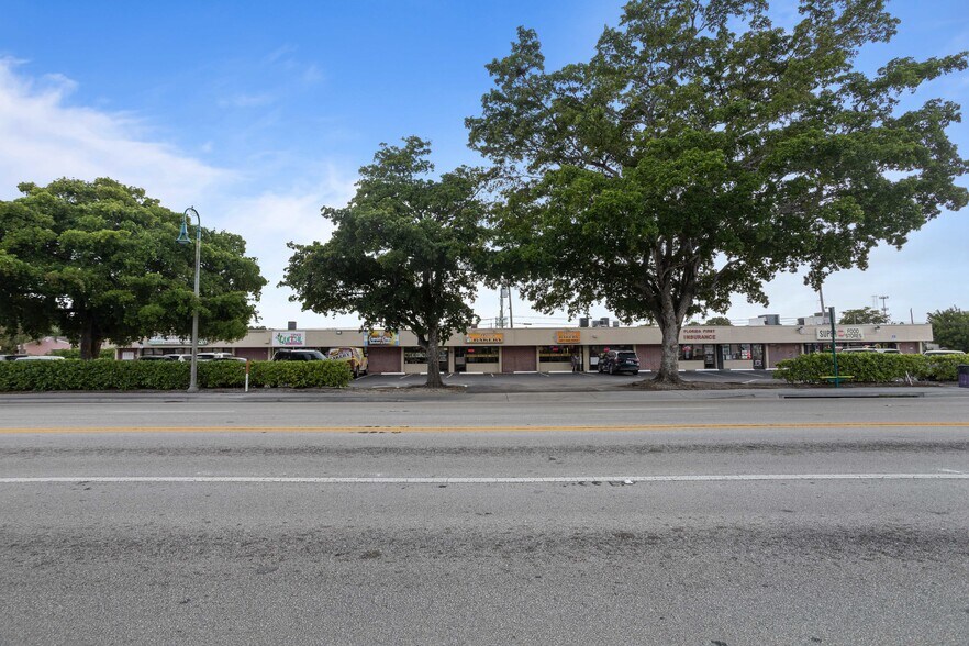 More Photos Of 2101-2109 N Dixie Hwy, Lake Worth Restaurant For Sale
