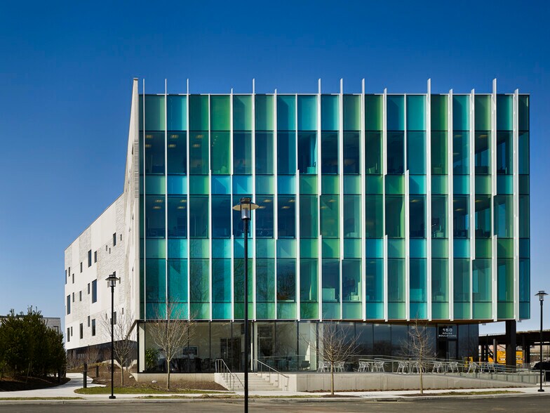 More Photos Of 150 Rouse Blvd, Philadelphia Office For Lease