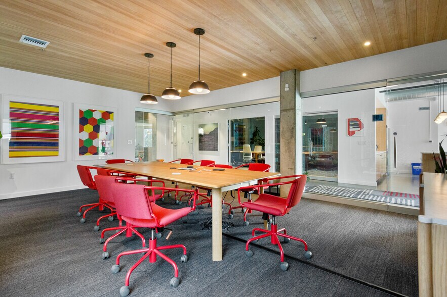 More Photos Of 3303 N Mississippi Ave, Portland Office For Lease