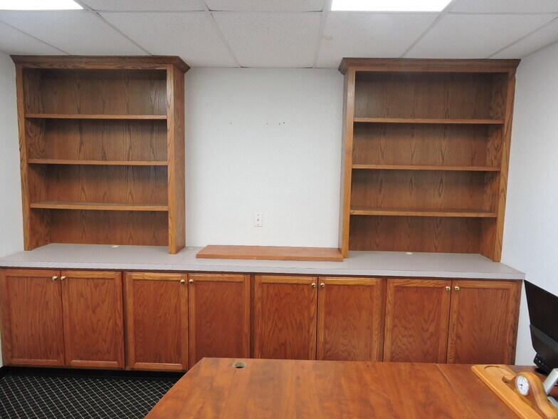 More Photos Of 1170 US Highway 45, Henderson Light Manufacturing For Sale