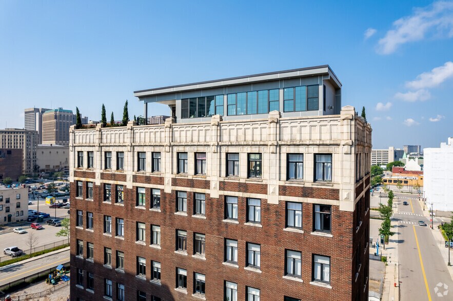 More Photos Of 2233 Park Ave, Detroit Apartments For Sale