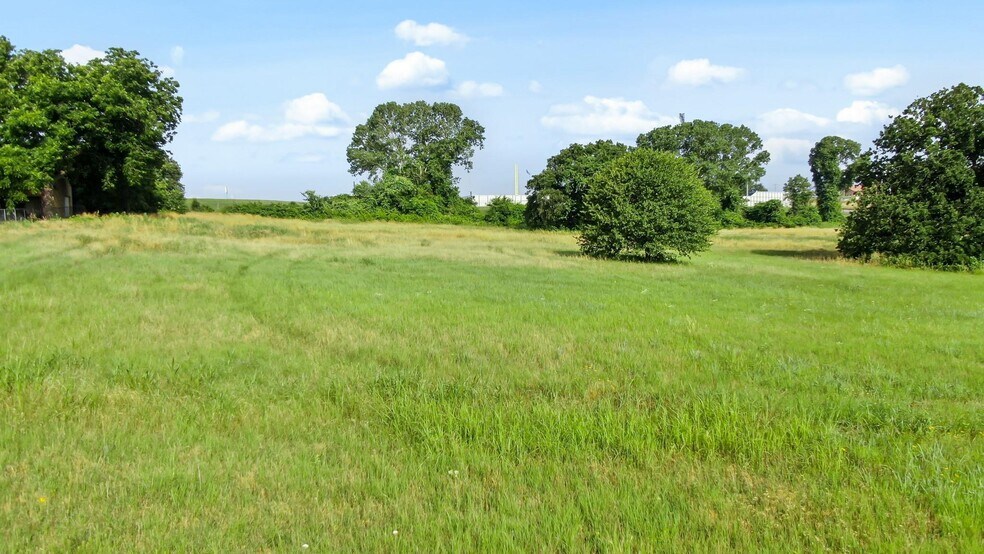 More Photos Of 401 W Interstate 20, Weatherford Land For Sale