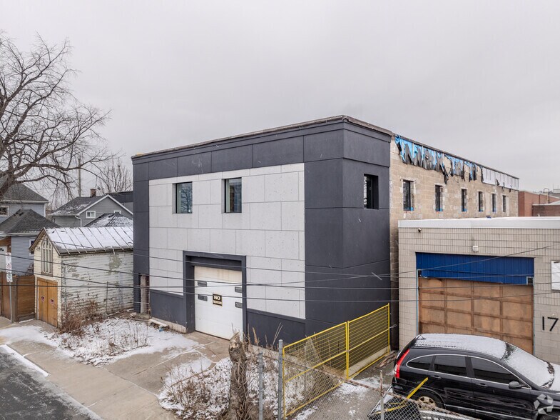 More Photos Of 401 Victoria Ave N, Hamilton Medical For Lease