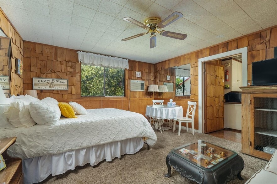 More Photos Of 306 W St Charles St, San Andreas Hotel For Sale