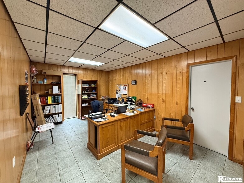 More Photos Of 330 W Brannen Rd, Lakeland Service For Lease