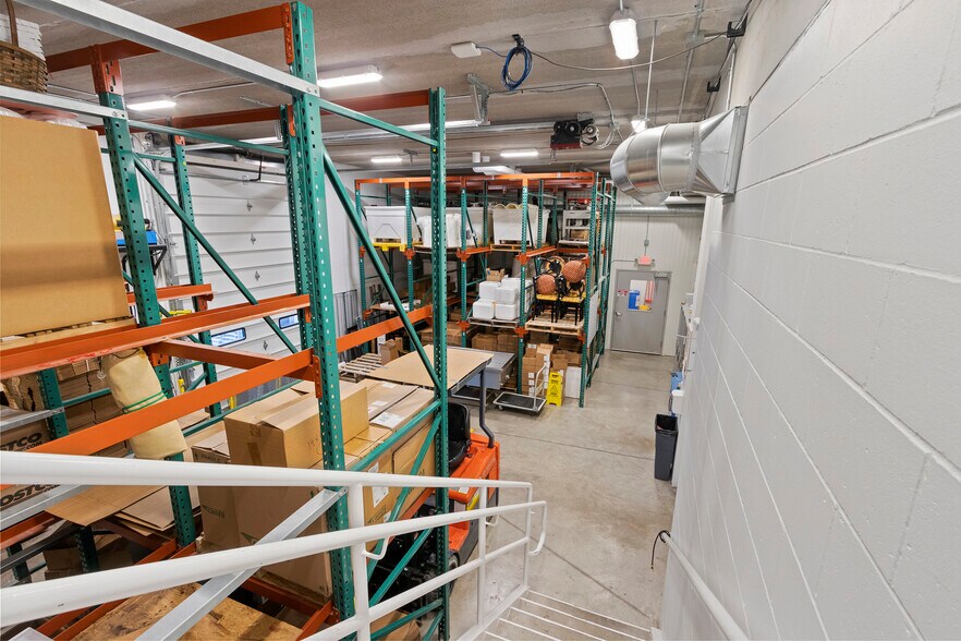 More Photos Of 8103 WI-42 Hwy, Egg Harbor General Retail For Sale