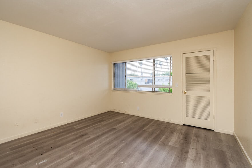 More Photos Of 4304 Manchester Ave, Stockton Apartments For Sale
