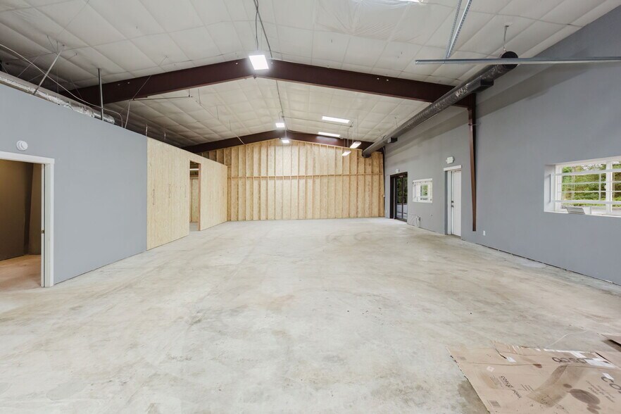 More Photos Of 1415 Lumsden Rd, Port Orchard Warehouse For Sale