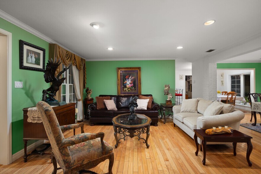 More Photos Of 3206 N Shary Rd, Mission Specialty For Sale