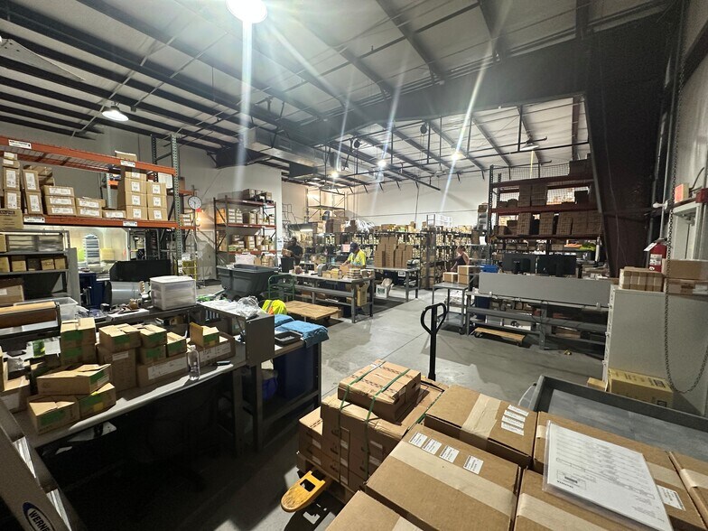 More Photos Of 2255 Sarasota Center Blvd, Sarasota Industrial For Sale