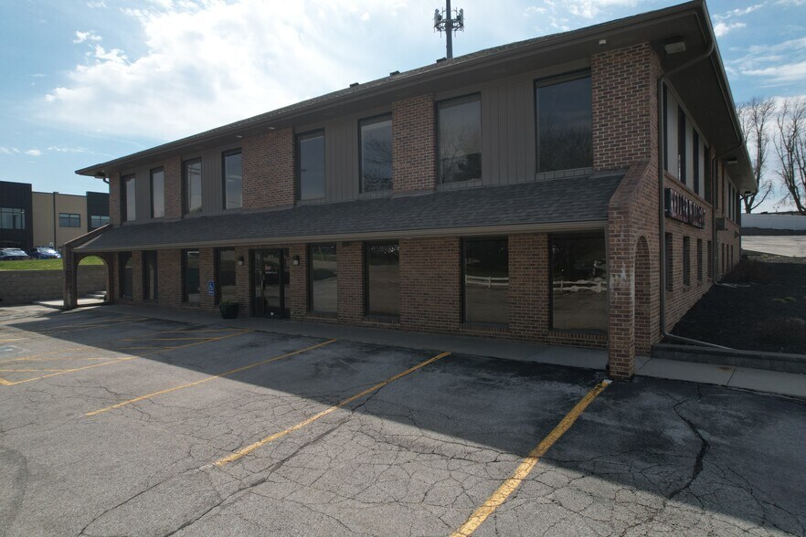 More Photos Of 2514 S 119th St, Omaha Office For Lease