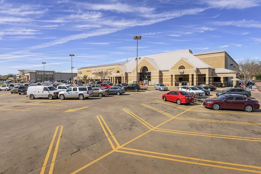 Primary Photo Of 5500 E Greenville Ave, Dallas Unknown For Lease