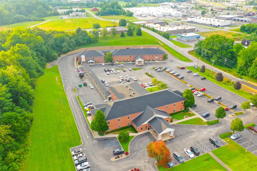 More Photos Of 803 Meyers Baker Rd, London Healthcare For Sale