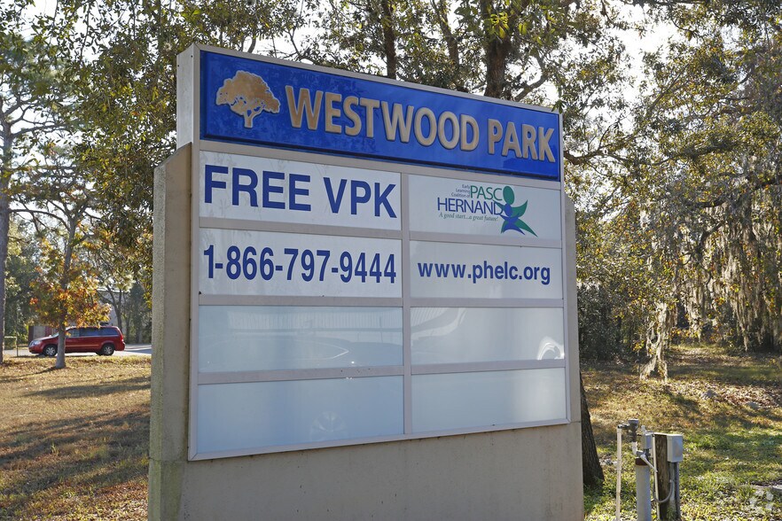 More Photos Of 15506 County Line Rd, Spring Hill Daycare Center For Lease