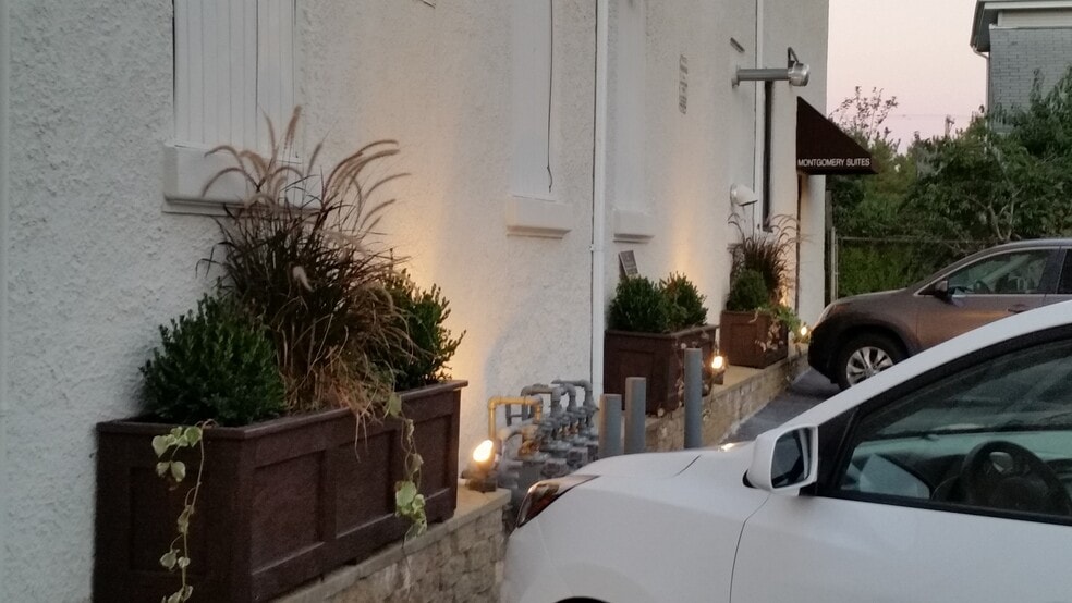 More Photos Of 69 Montgomery St, Pawtucket Office Residential For Sale