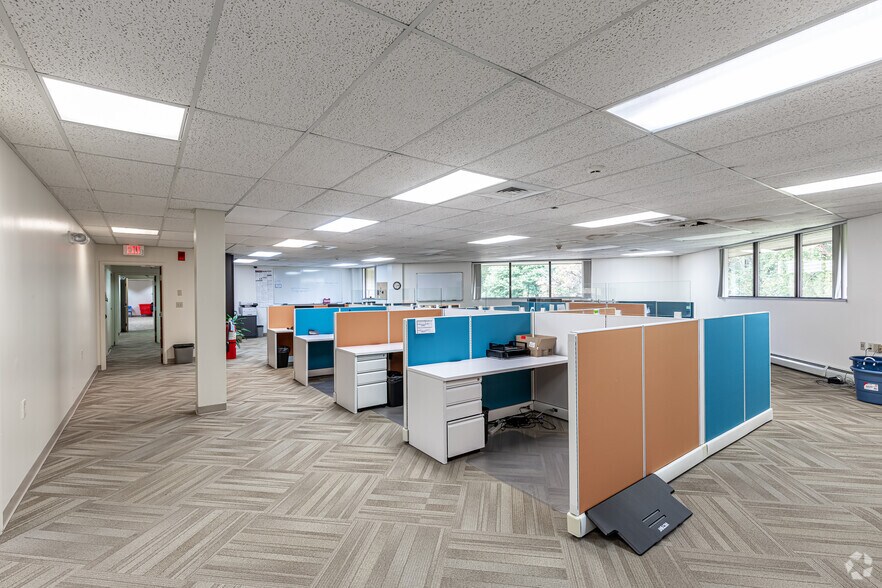 More Photos Of 613 New Britain Ave, Farmington Office For Lease