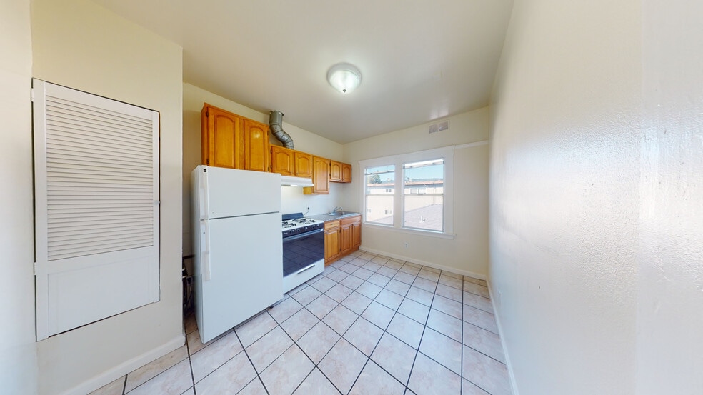 More Photos Of 2601-2605 High St, Oakland Apartments For Sale