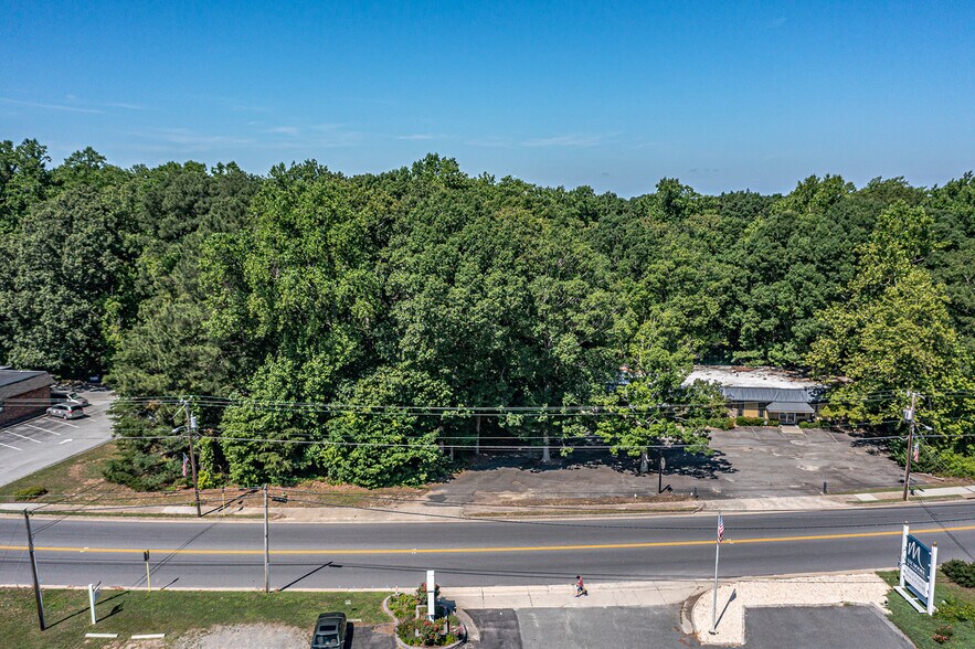More Photos Of 279 N Main St, Kilmarnock General Retail For Sale