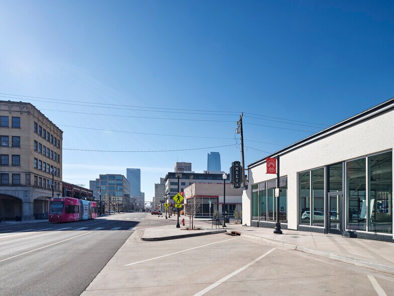 More Photos Of 801 N Broadway Ave, Oklahoma City Storefront Retail Office For Lease