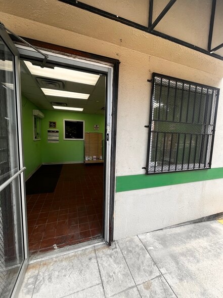 More Photos Of 2600 S Claiborne Ave, New Orleans General Retail For Sale