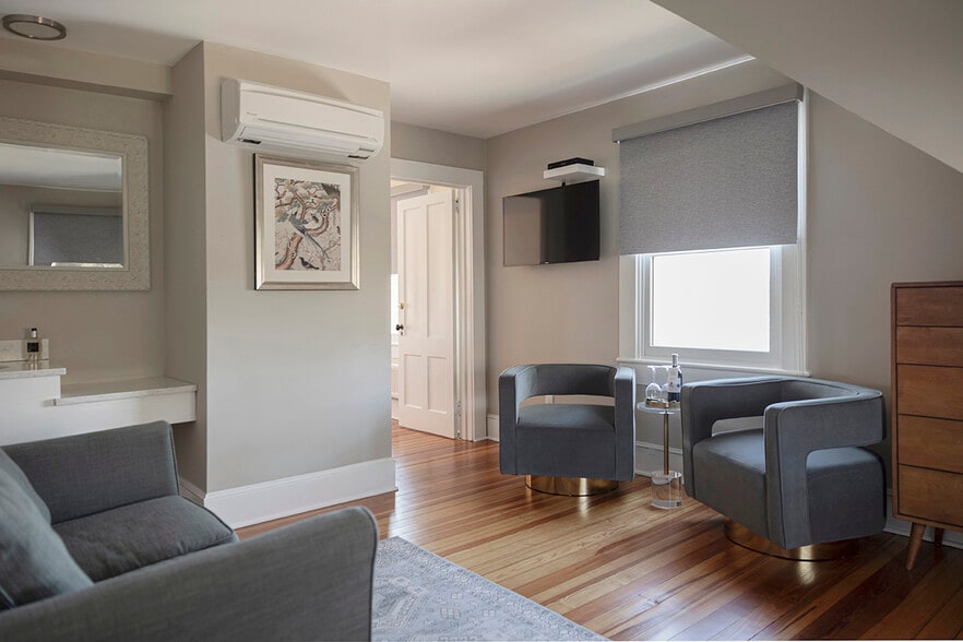 More Photos Of 615 Laurel St, Lee Hospitality For Sale