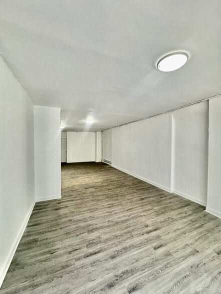 More Photos Of 354 W 37th St, New York Office For Lease