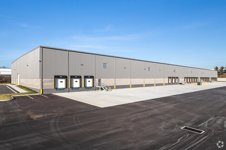 More Photos Of 250 Fulling Mill Rd, Middletown Warehouse For Lease