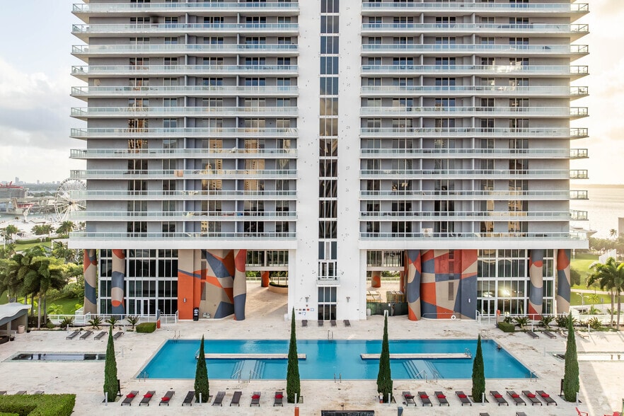 More Photos Of 50 Biscayne Blvd, Miami Apartments For Lease