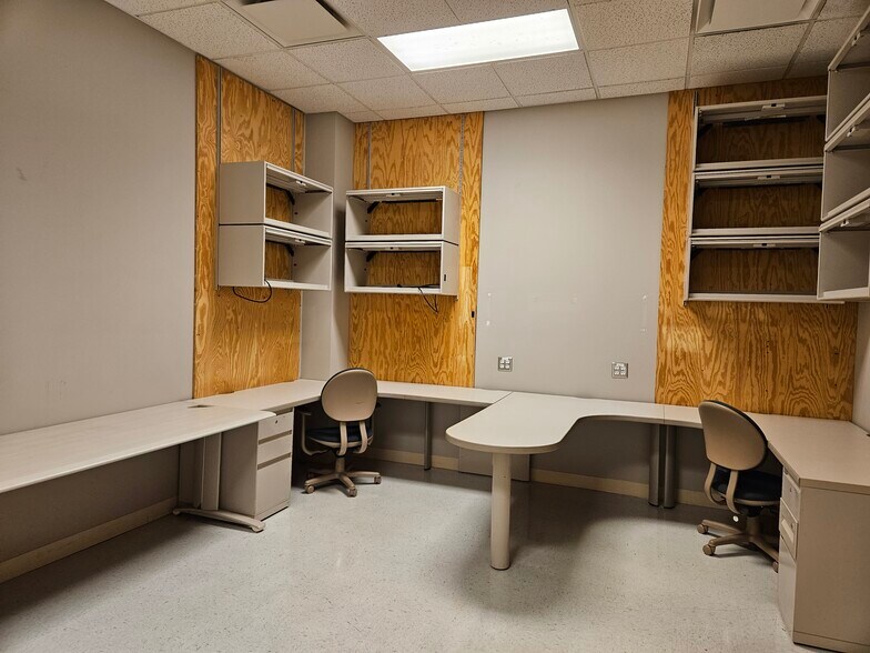 More Photos Of 4800 Concentric Blvd, Saginaw Office For Lease