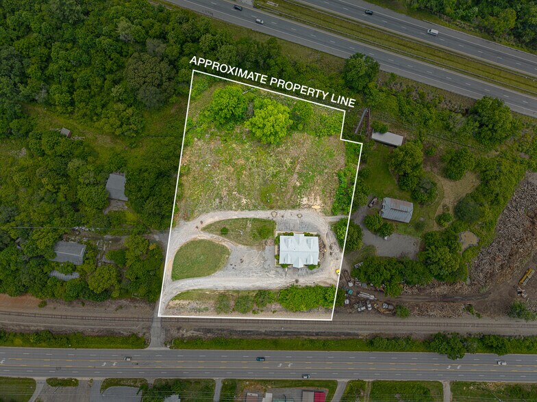More Photos Of 14 Mimidis Ln, Swannanoa Office For Sale