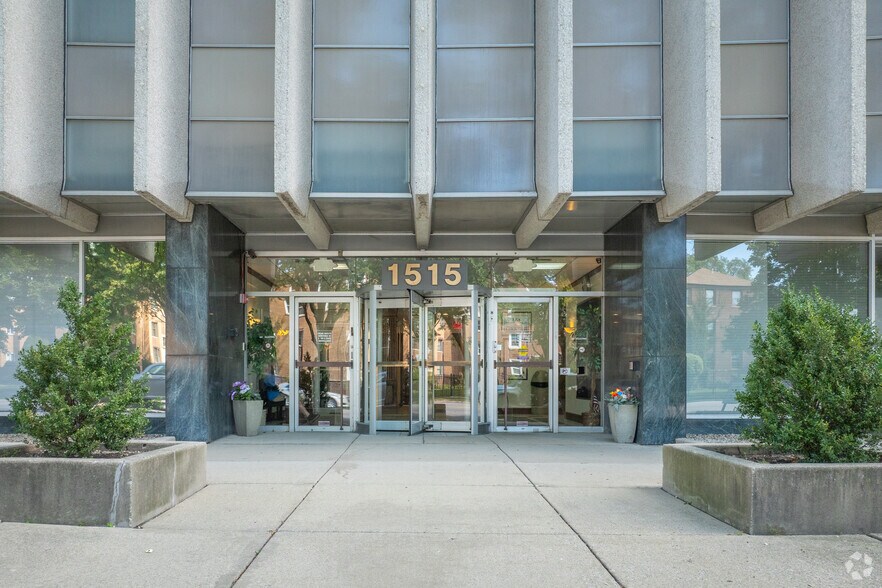 More Photos Of 1515 N Harlem Ave, Oak Park Medical For Lease