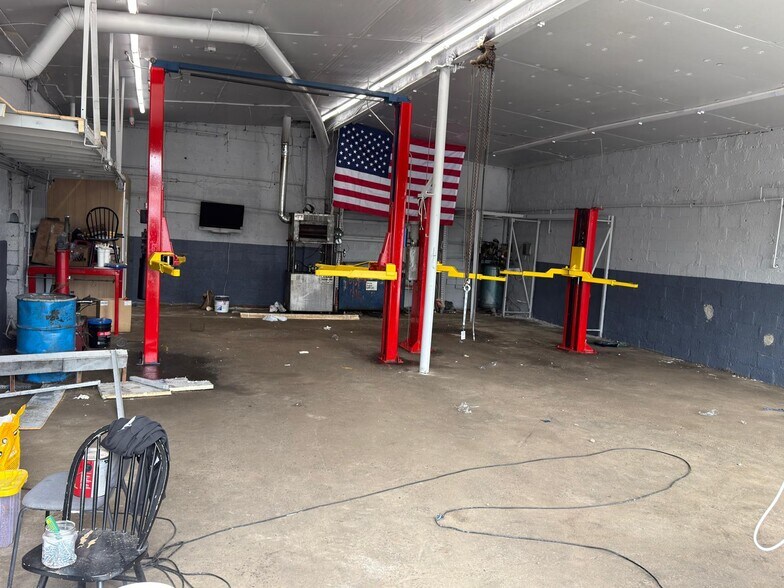 More Photos Of 12 Bloomfield Ave, Paterson Land For Lease