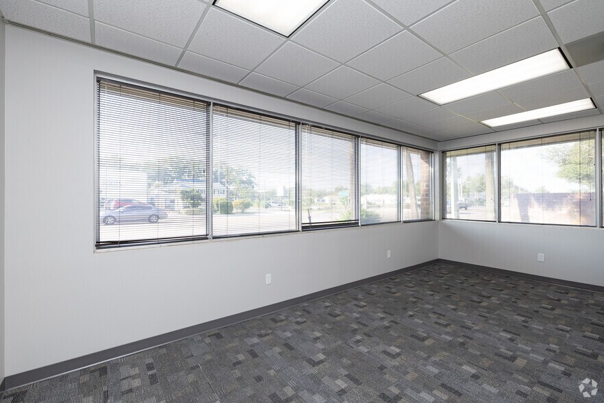 More Photos Of 10014 N Dale Mabry Hwy, Tampa Unknown For Lease