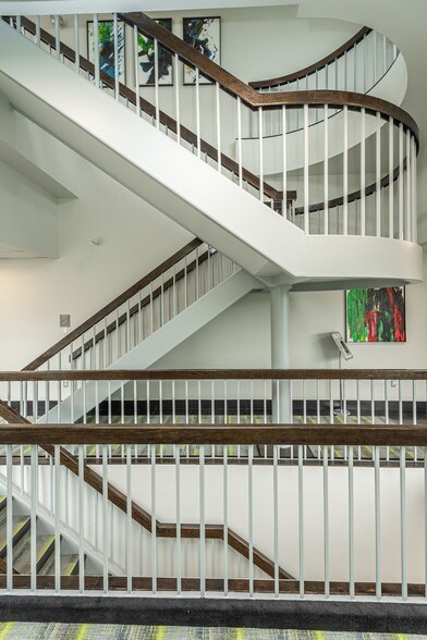 More Photos Of 50 Speen St, Framingham Office For Lease