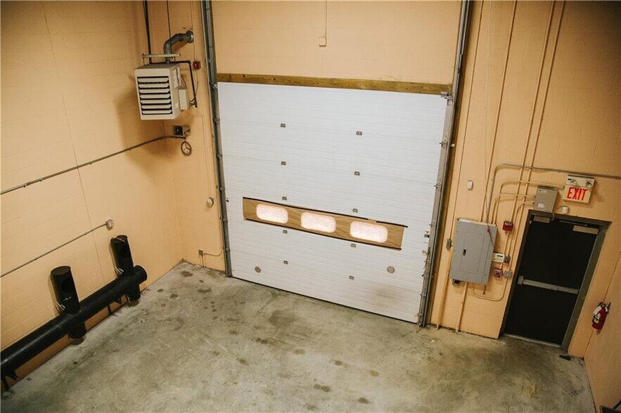 More Photos Of 81 Western Industrial Dr, Cranston Warehouse For Sale