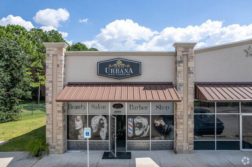 More Photos Of 811 Normandy St, Houston Storefront Retail Residential For Lease