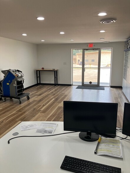 More Photos Of 6125 Airways Blvd, Chattanooga Warehouse For Lease