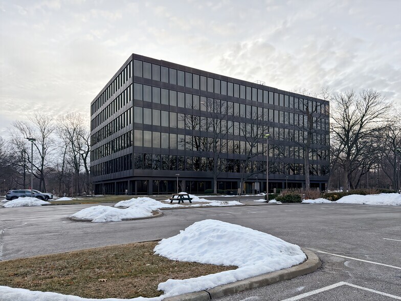 More Photos Of 9393 W 110th St, Overland Park Coworking Space