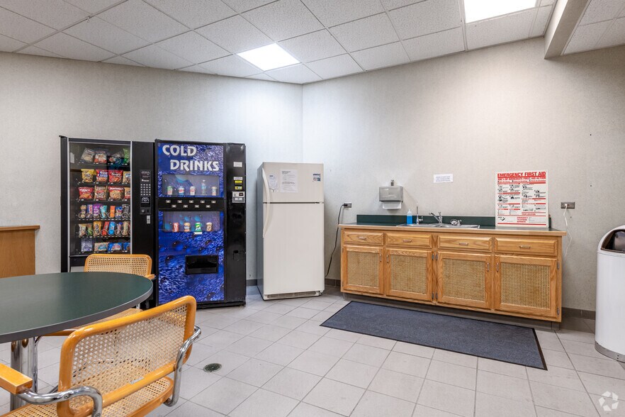 More Photos Of 450 Grant St, Akron Office For Lease