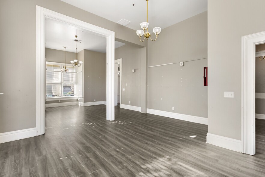 More Photos Of 1111-1123 D St, Sacramento Specialty For Sale