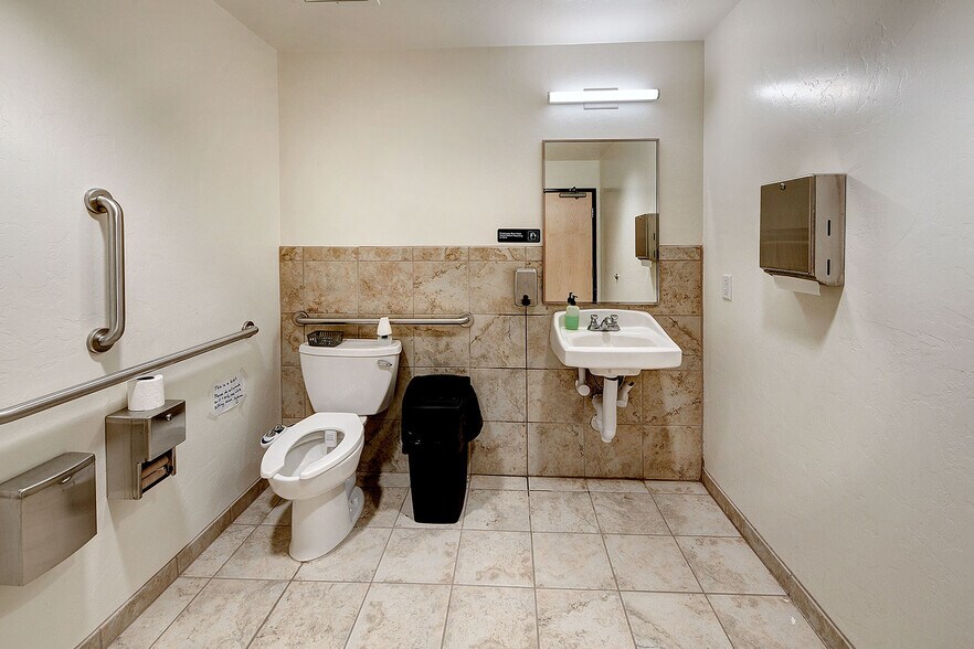 More Photos Of 2751 N Soldier Trl, Tucson Specialty For Sale